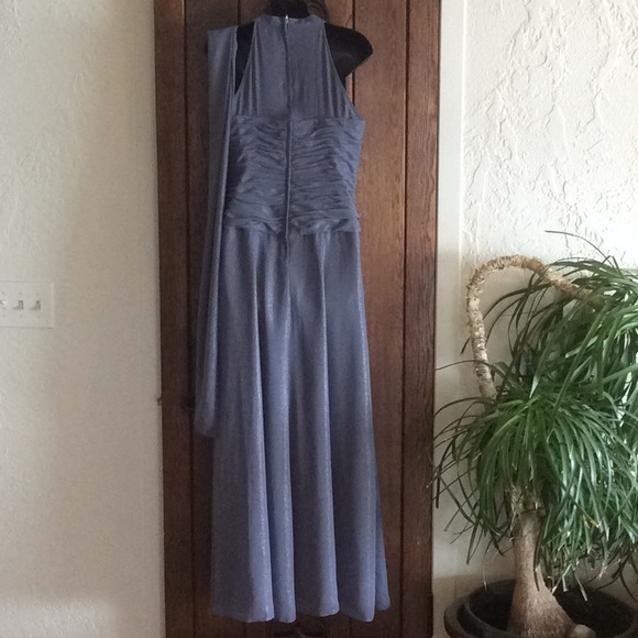 NWT Gown from David’s Bridal - Picture 4 of 8